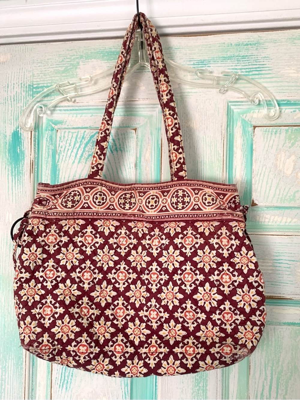 Vera Bradley Retired Red Maroon Medallion Handbag Tote - Picture 2 of 9
